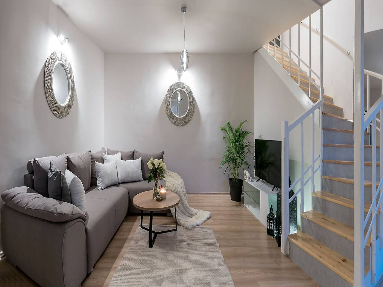 Villa i Žrnovnica med uppvärmd pool in Žrnovnica, Split-Dalmatia guovlu