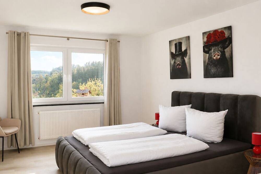 Stilvolles Schwarzwaldhaus für bis zu 12 Personen mit großem Garten & Sauna in Loßburg, Mittlerer Schwarzwald
