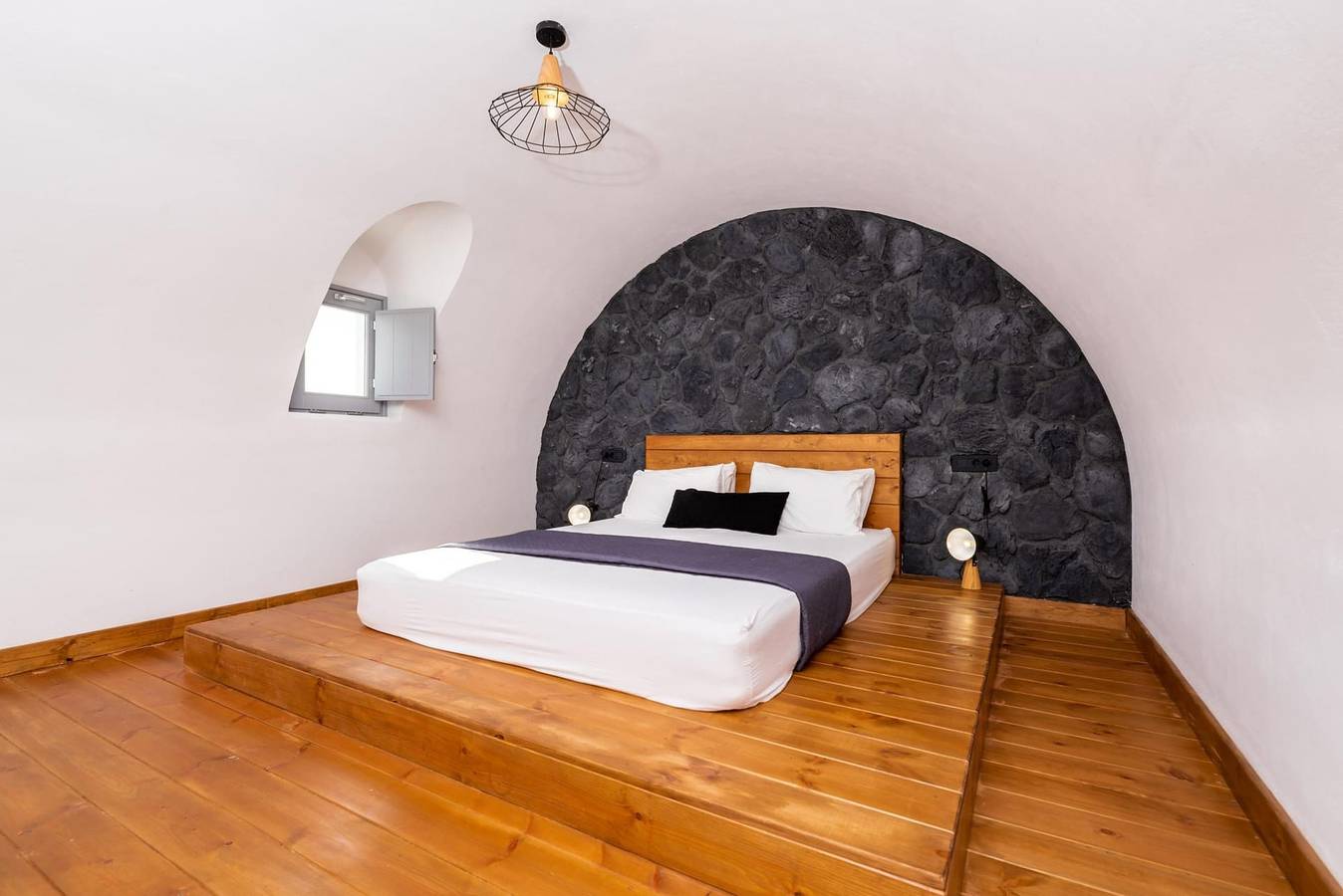 Charming Santorini Villa | 2 Bedrooms | Premium Villa | Private Heated Pool in Plage d'Perivolos, Perissa