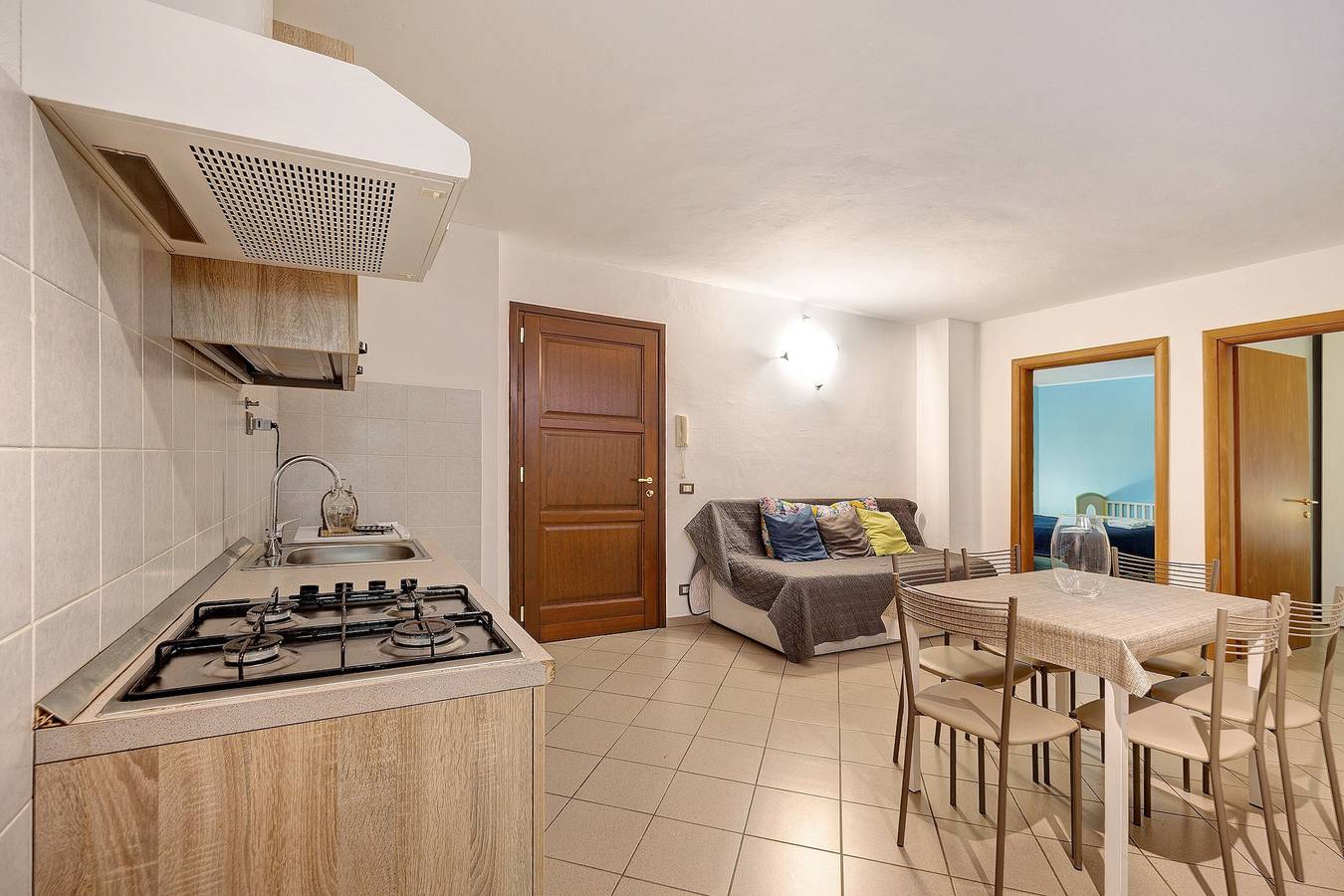 Ganze Wohnung, Apartment 'Casa Chicken - Mare, Monti und Bikers' mit Bergblick, Gemeinschaftspool & Wlan in Gorra, Finale Ligure Gemeinde