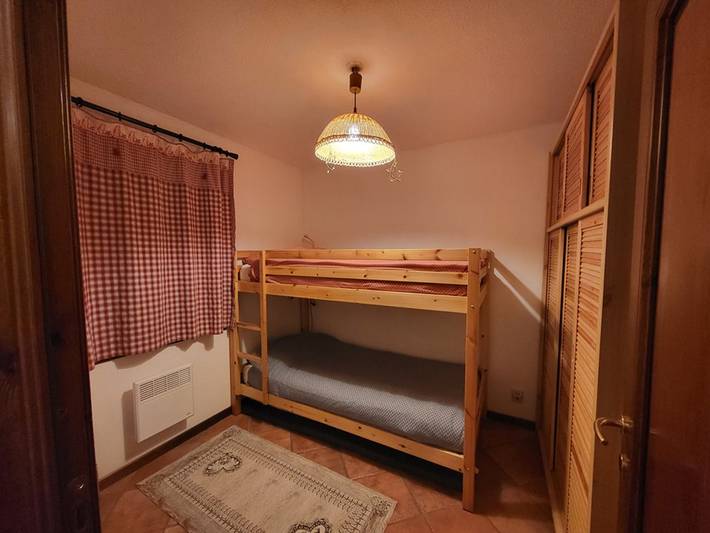 Gîte pour 4 personnes, avec balcon dans Office De Tourisme De Montgenevre - 4