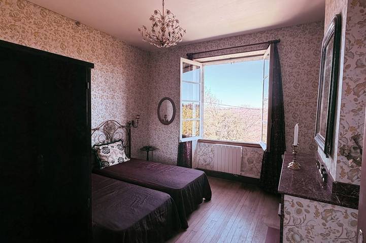 Location de vacances pour 14 personnes, avec terrasse et jardin à Montredon-Labessonnié - 2