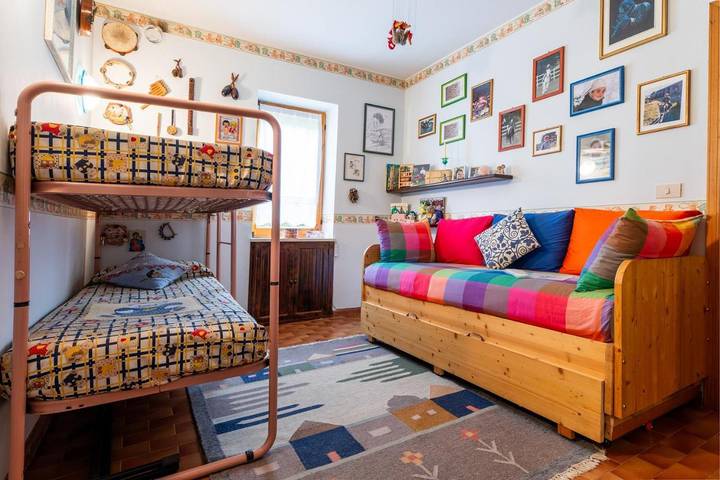 Location de vacances pour 3 personnes, avec vue et jardin dans Rossana - 2