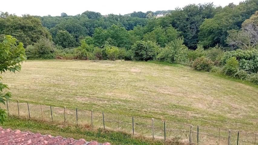 Location de vacances pour 6 personnes, avec vue ainsi que terrasse et jardin, animaux acceptés à Laurède - 3