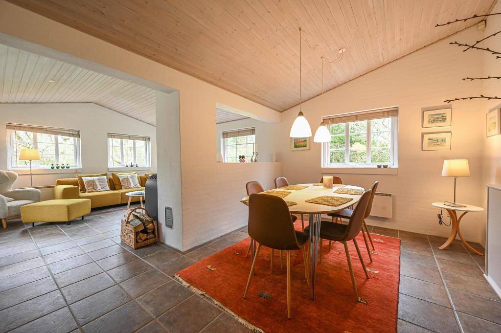 Gemütliches Reetdachhaus nahe der Husby Klitplantage – Mit Whirlpool und Sauna in Vester Husby, Husby (Dänemark)