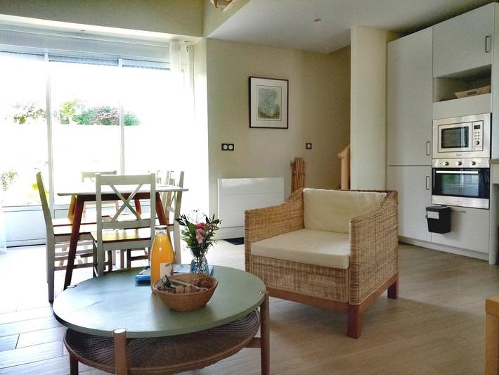Gîte pour 6 personnes, avec terrasse et jardin