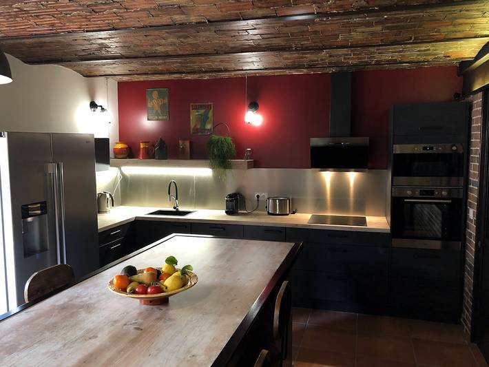 Gîte pour 8 personnes, avec jardin ainsi que terrasse et piscine à Saint-Jurs - 4