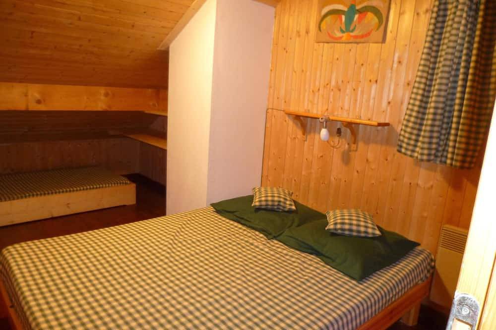 Gîte les Augets, près restaurant les lanfiannes, centre ski de fond in Plateau des Glières, Fillière