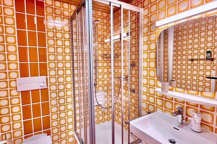 Ganze Wohnung, Exklusive Ferienwohnung direkt am Bodensee mit Privatstrand & Sauna - Villa Noho in Nonnenhorn, Bayerisch Schwaben