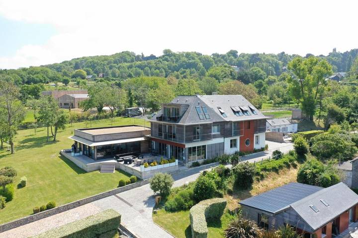 Location de vacances pour 2 personnes, avec vue et piscine ainsi que jardin et sauna à Villerville - 4