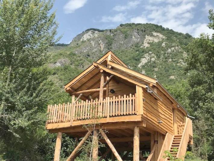 Gîte pour 3 personnes, avec Balcon et Jacuzzi ainsi que Terrasse et Jardin à Agos-Vidalos
