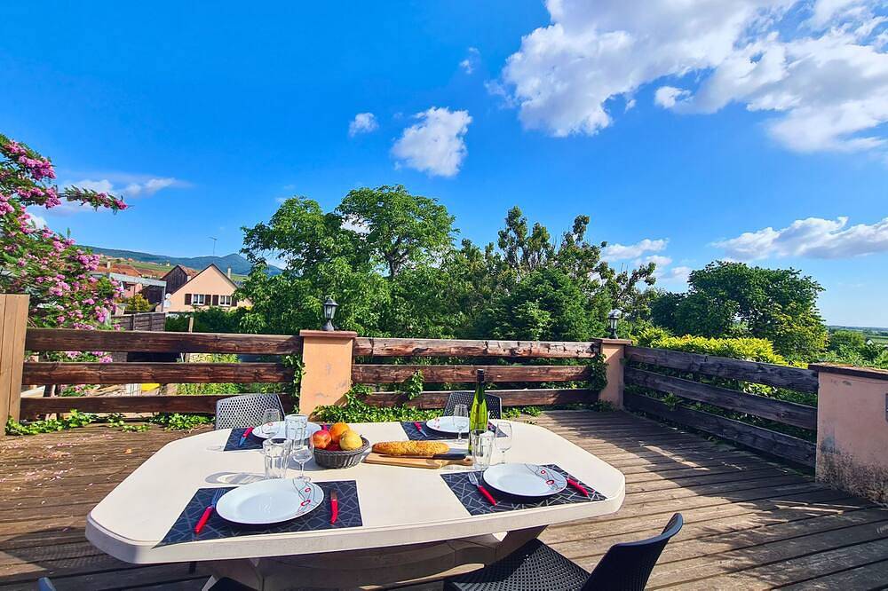 Appartement entier, Grand Gîte* Erable – Terrasse & Parking  | Proche Colmar, Riquewhir, Kaysersberg in Beblenheim, Région de Ribeauvillé