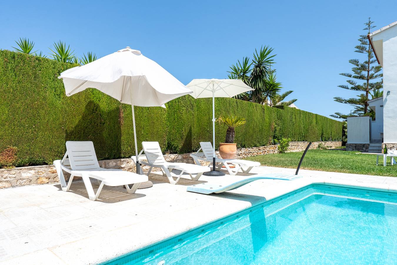 Villa 'Ponent' with Sea Views, Private Pool and Wi-Fi in l'Ametlla de Mar, Costa Dorada