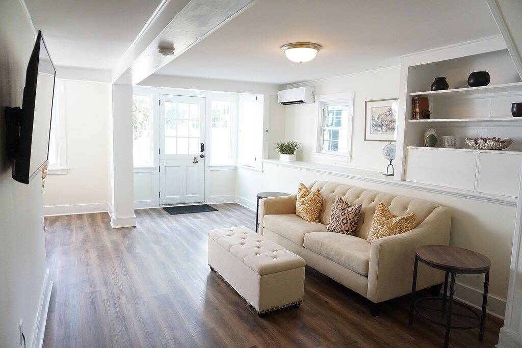 Historic Country Estate with Fabulous Pool & Pool House! in Hunterdon County