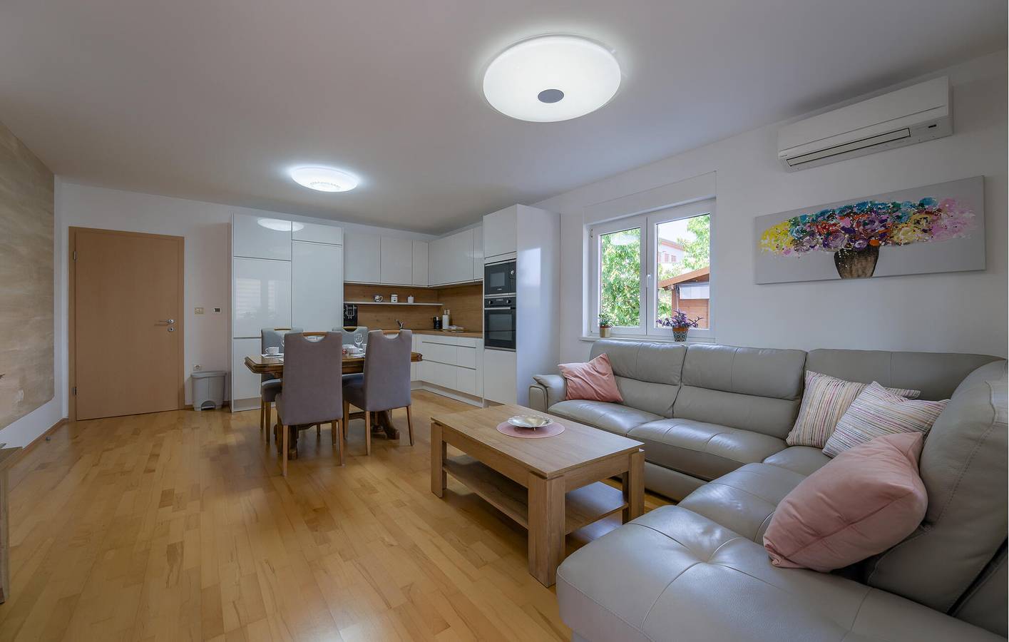 Apartamento vacacional entero, Apartamento de vacaciones para 4 personas con piscina in Valbandon, Costa sur de Istria