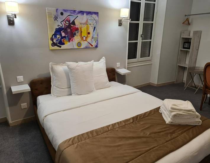 Hôtel pour 2 personnes, avec vue et jardin, animaux acceptés à Saint-Florentin - 3