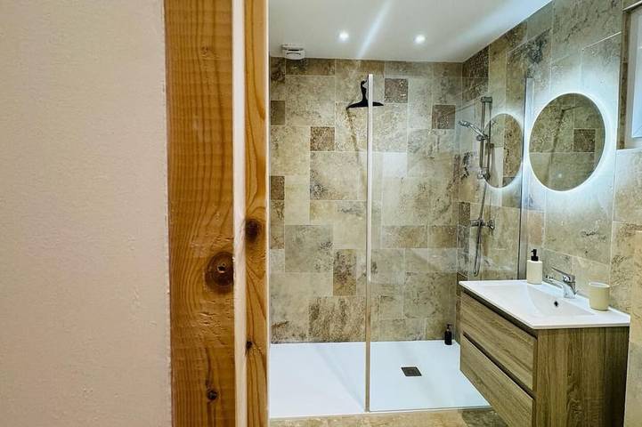 Location de vacances pour 2 personnes, avec jardin à La Motte-Saint-Jean - 3