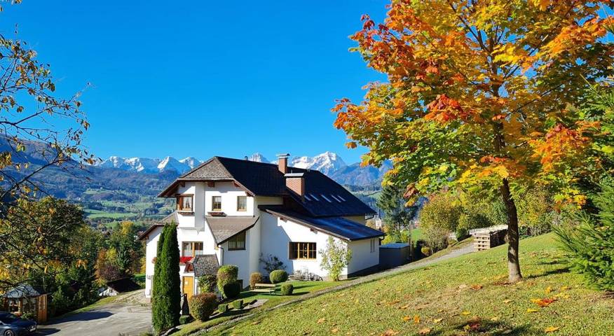 Ferienwohnung für 5 Personen, mit Ausblick und Sauna sowie Garten