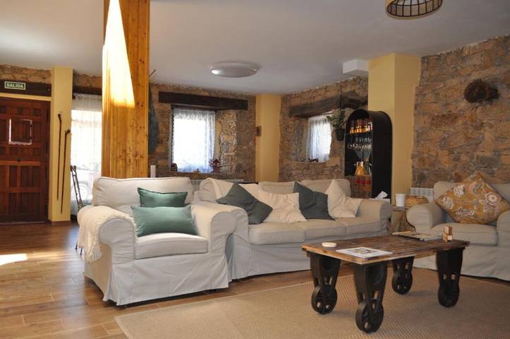 Casa rural para 5 personas, con Jacuzzi y Terraza además de Jardín y Sauna en Tormellas
