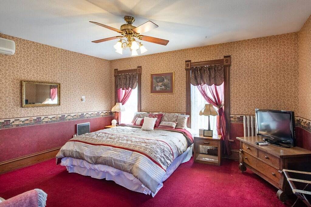#10 Gh · #10 Grant House- Russell H Grant's Suite in Chisago County