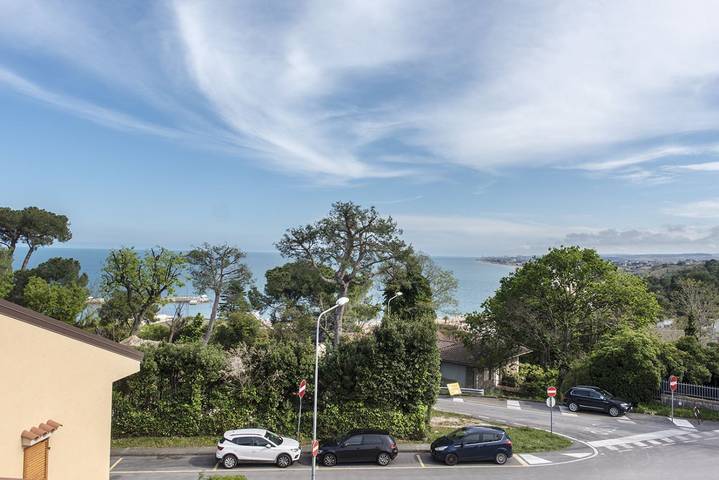 Ganze Wohnung, Ferienwohnung für 3 Personen mit Balkon/Terrasse in Numana, Riviera del Conero