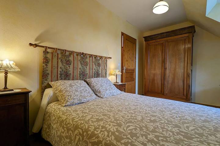 Gîte pour 5 personnes, avec terrasse dans Lorcy - 3