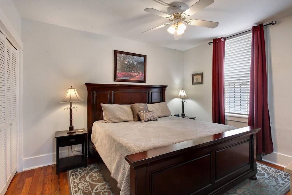 Ganze Wohnung, Lincoln St Condo: Quiet Spot Near Night Life! in Savannah, Chatham County