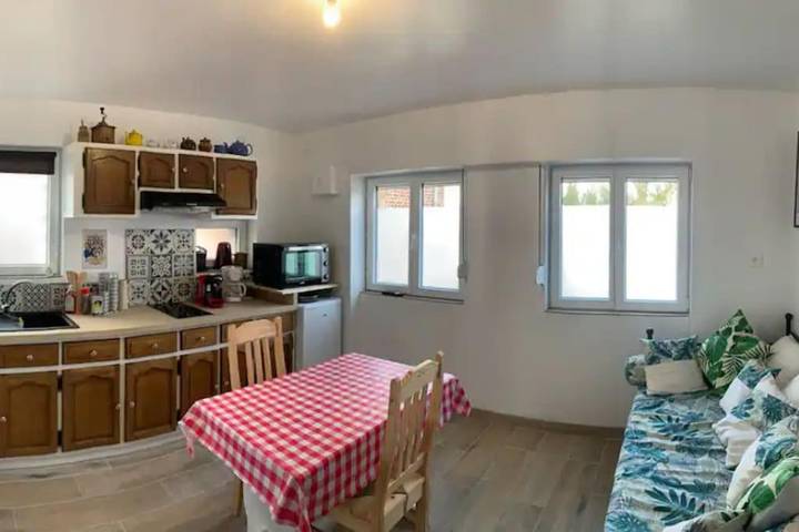 Gîte pour 3 personnes, avec terrasse dans Thun-Saint-Martin