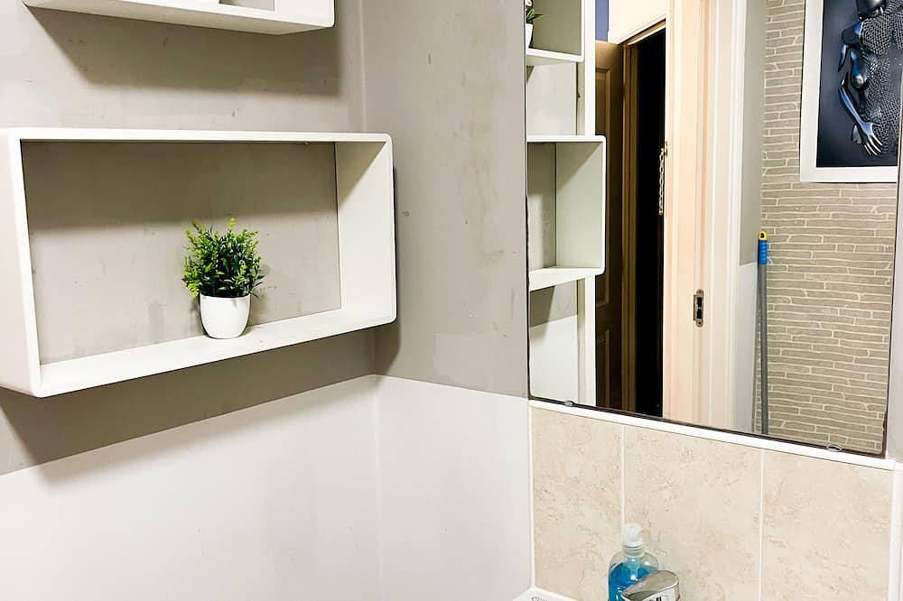 Appartement entier, Beautiful en-suite room, near train station. in Wolverhampton, Région de Birmingham