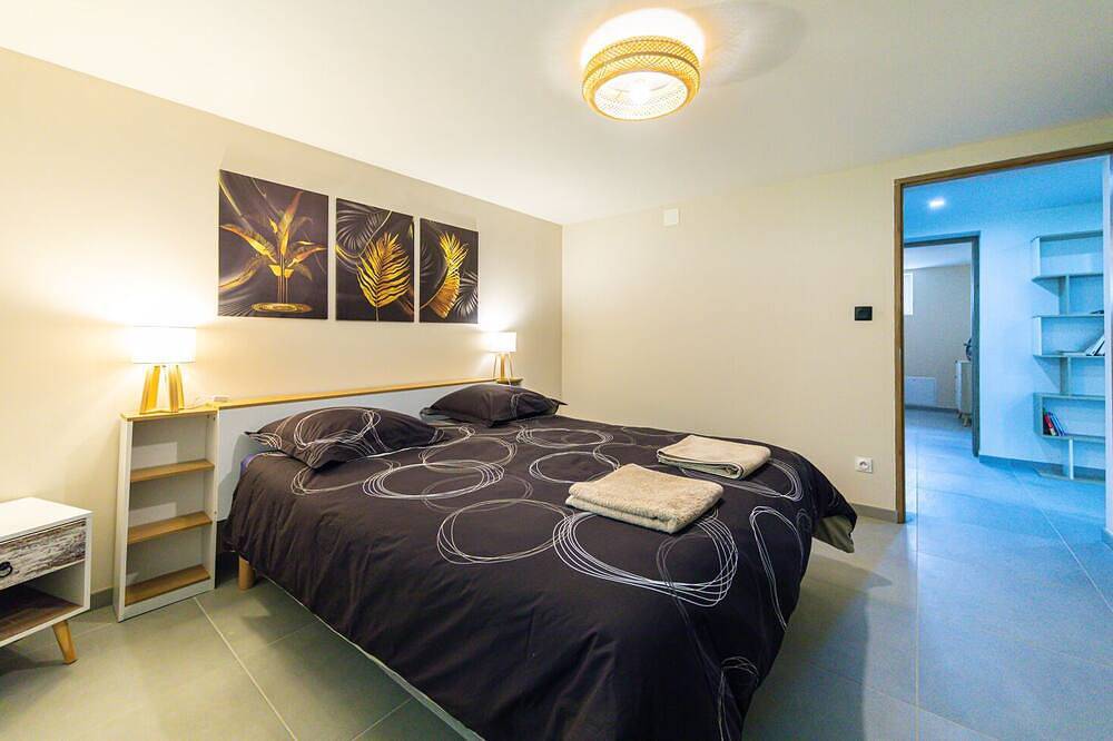 Appartement entier, Jacuzzi 3 places privé, jardin, clim & parking — Dieulouard in Dieulouard, Région de Nancy