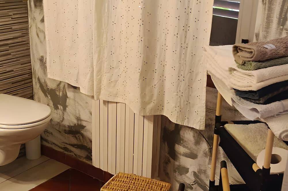 Apartamento entero, Habitación triple con Wi-Fi y aire acondicionado in Andría, Parque Nacional Alta Murgia