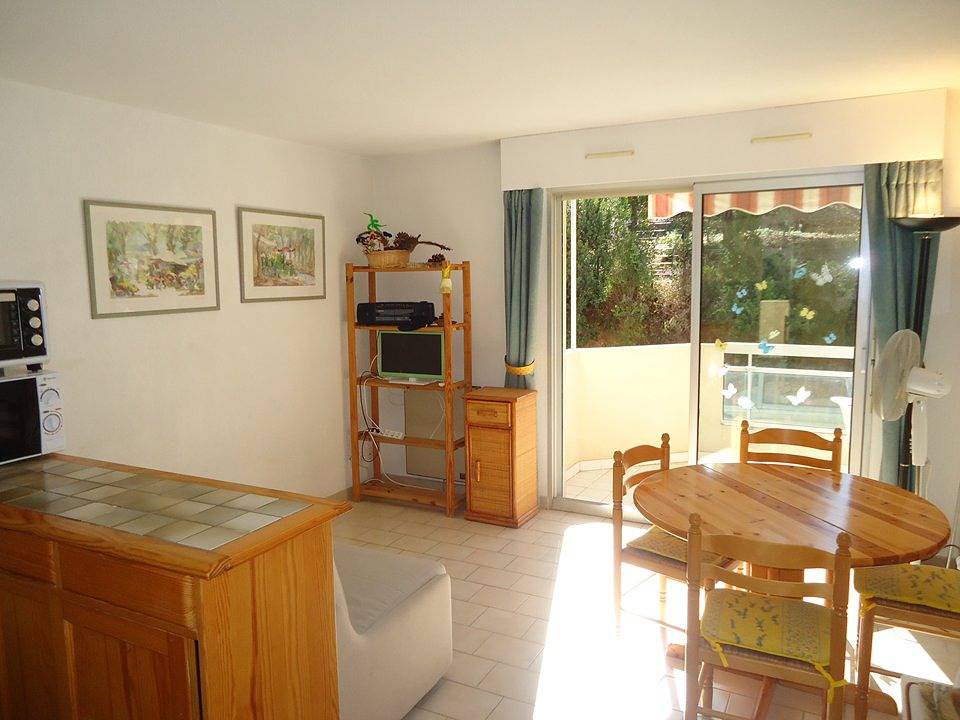 Appartement de vacances entier, Bel appartement climatisé 100m plage in Cavalaire-sur-Mer, Parc national de Port-Cros