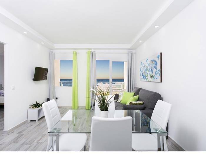 Gîte pour 6 personnes, avec vue sur l’océan ainsi que piscine et balcon à Callao Salvaje - 4