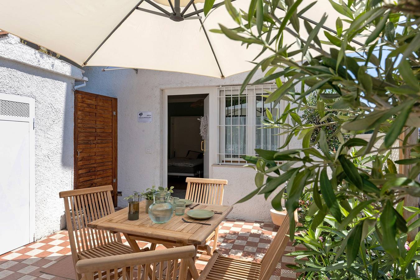 Monolocale intero, Monolocale 'Il Sire - Casa Vacanza' con terrazza privata, Wi-Fi e aria condizionata in Rivoltella del Garda, Desenzano del Garda