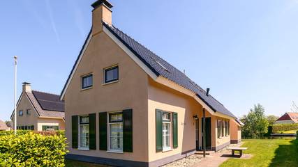 Ferienpark für 9 Personen, mit Terrasse und Sauna sowie Balkon/Terrasse in den Niederlande