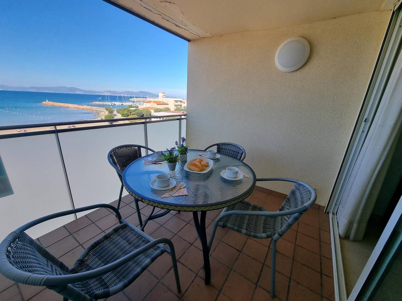 Entire holiday apartment, Voramar Vm235 in l'Escala, Upper Empordà