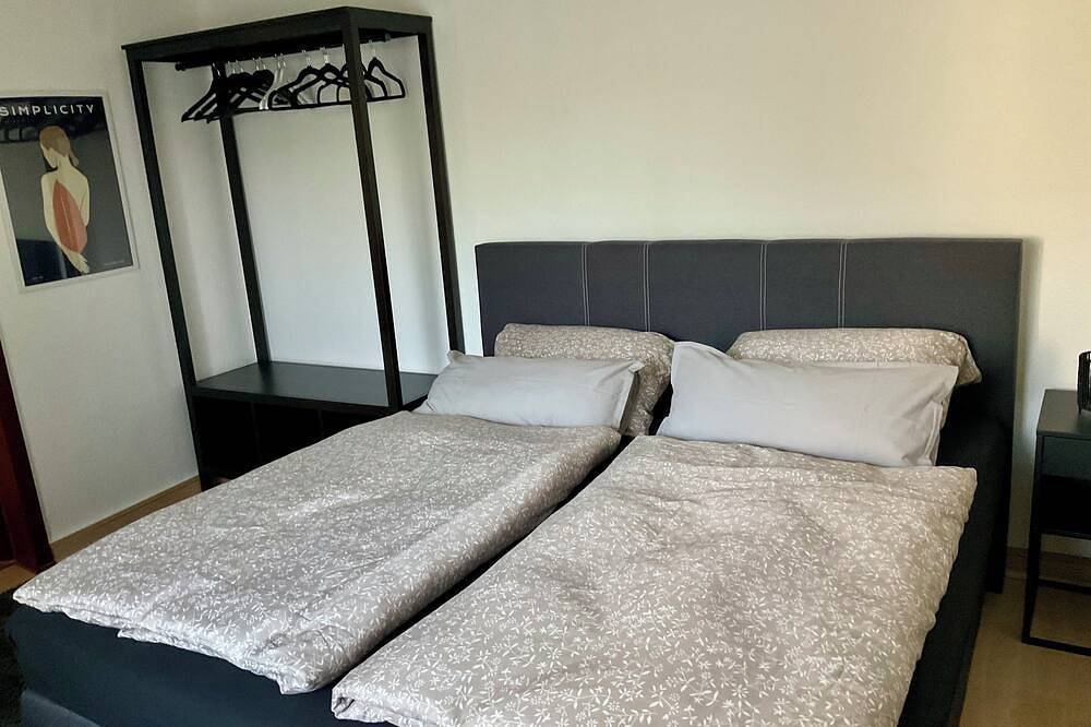 Entire apartment, Quiet, fully equipped guest apartment in Mettmann, North Rhine-Westphalia