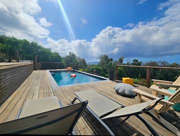 Villa pour 4 personnes, avec jardin ainsi que terrasse et piscine en Guadeloupe