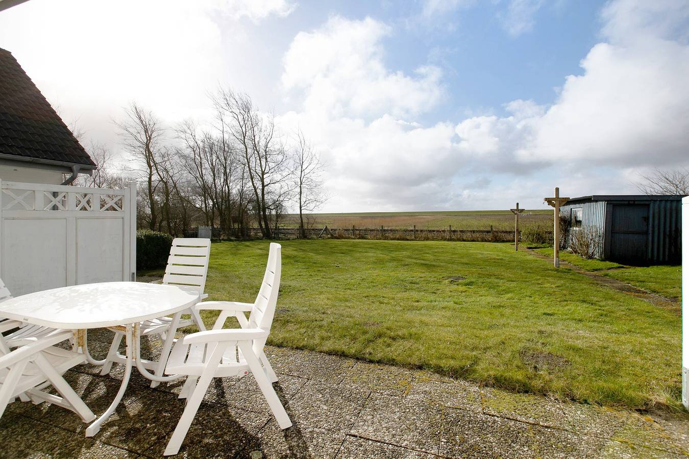 Ganze Wohnung, Apartment 'Fewo 8 Pellworm' mit privater Terrasse, Garten und Wlan, Platz für bis zu 4 Gäste in Dagebüll, Nordseeküste