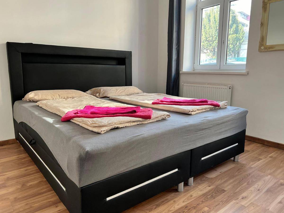Entire apartment, Affordable 3Br Apt Prime location in Vienna in Vienna, Vienna Woods