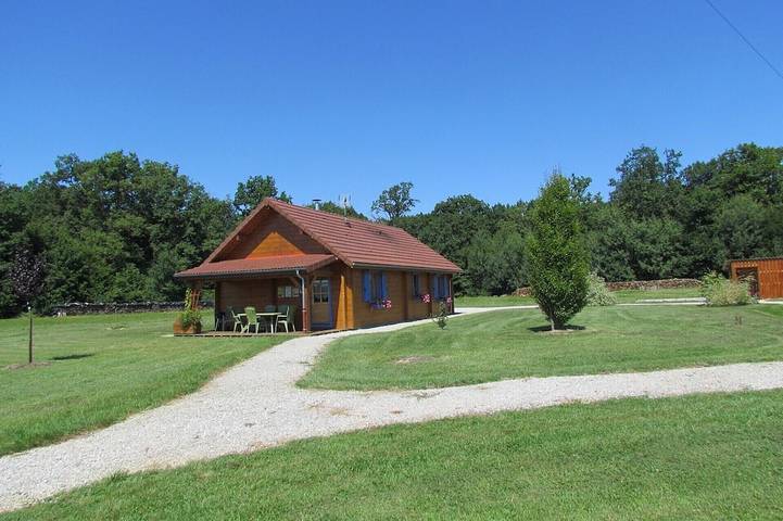 Maison de vacances pour 6 personnes, avec piscine ainsi que terrasse et jardin