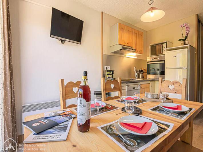 Gîte pour 6 personnes, avec balcon, adapté aux familles dans Office De Tourisme La Maison D Aussois - 2