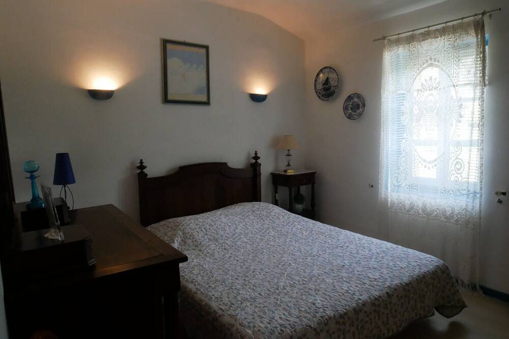 Ruhiges Poolhaus in Vers-Pont-du-Gard, Nimes und Umgebung