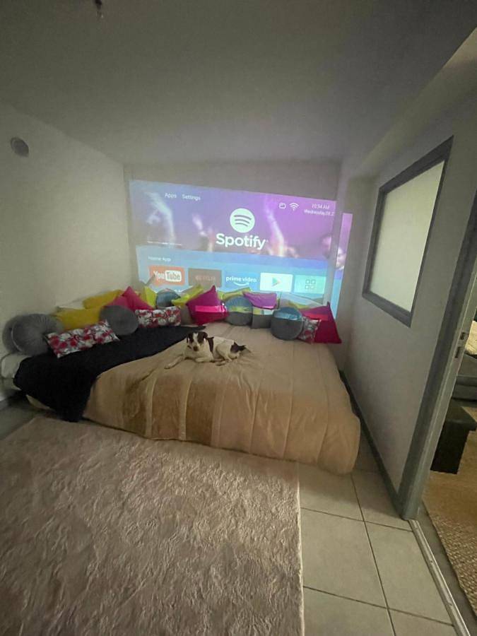 Gîte pour 4 personnes, avec terrasse ainsi que vue sur le lac et vue à Vieille-Brioude - 2