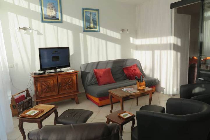 Appartement entier, Joli logement tout juste rénové à proximité  de la mer in Saint-Georges-de-Didonne, Région de Rochefort