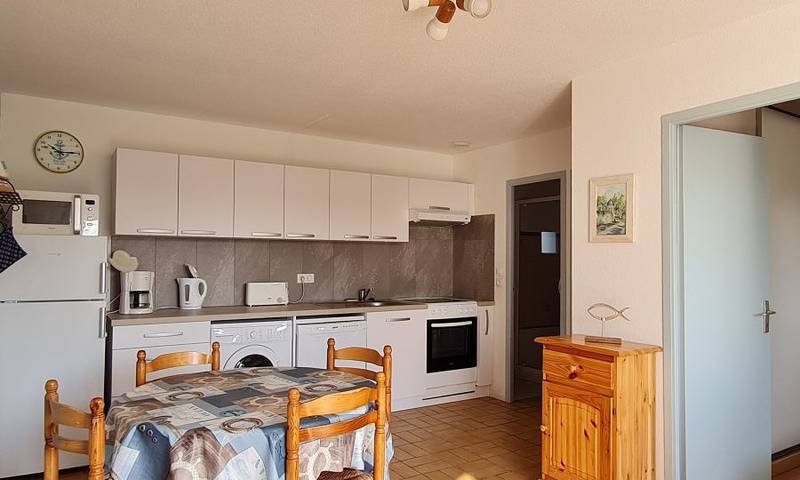 Gîte pour 4 personnes, avec jardin dans Plage Clemenceau La Tranche Sur Mer - 3