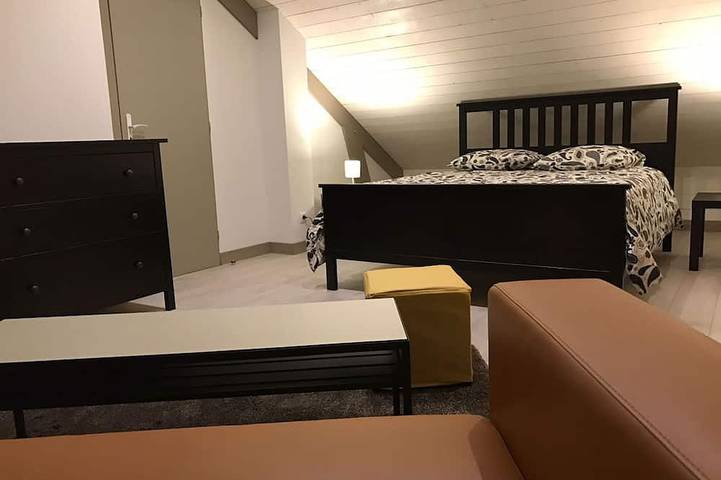 Gîte pour 8 personnes, avec terrasse à Doucier - 3