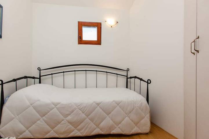 Rustikale Villa für 6 Personen mit privatem Pool auf der Insel Solta in Šolta (Split-Dalmatien), Solta