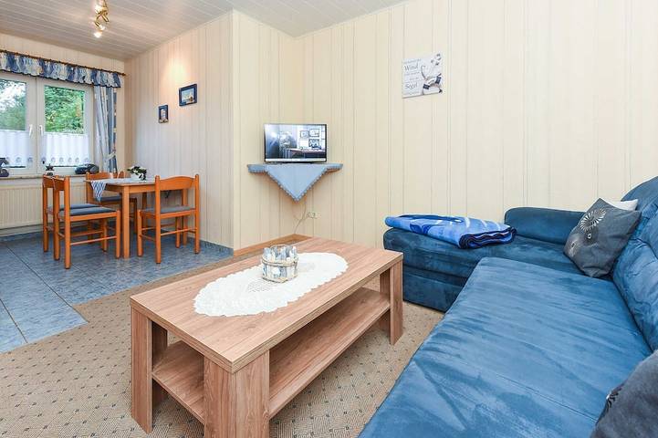 Ferienwohnung für 3 Personen, mit Pool und Garten in Moorweg - 2