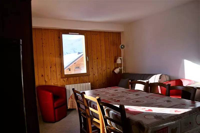 Apartamento entero, Espacioso apartamento 10 camas, Aiguilles d'Alves vista in Saint-Jean-d'Arves, Región de Saint-Jean-de-Maurienne